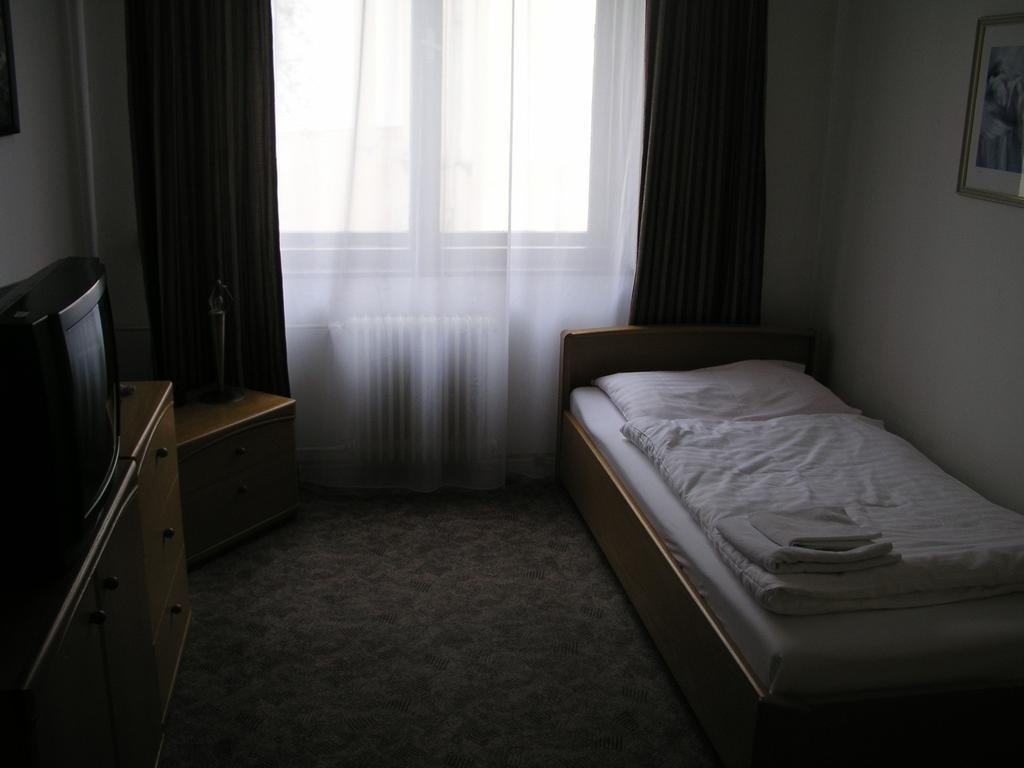 Hotel&Penzión Grand Matej Banská Štiavnica Habitación foto